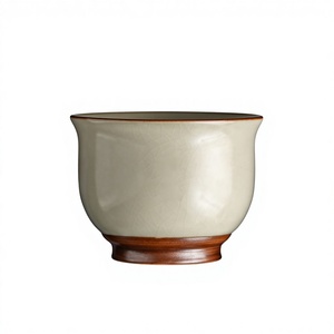 Service à thé en porcelaine beige Ru Kiln, 140 ml, nouveau style chinois, pour usage domestique personnel, dégustation de thé Gongfu - Product Image 1