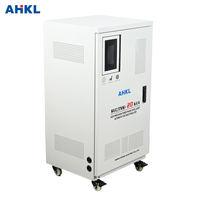 Stabilisateur de tension automatique triphasé TNS 20KVA 380V de type servo AVR, large plage de tension d'entrée, écran LCD, OEM ODM pris en charge