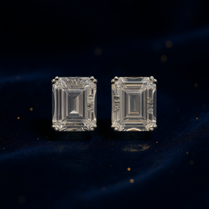 Orecchini Agapa in Oro Bianco con Diamanti Taglio Smeraldo, Colore D, Certificati GIA, Gioielli Classici da Donna per Fidanzamento - Product Image 2