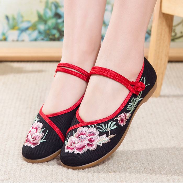 Chinese Traditional Hanfu shoes with women shoes