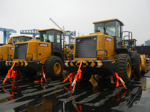 Cargadora de Ruedas LW500KN de 5 Toneladas con Accesorios de Horquilla y Garra para Trabajos de Construcción, Minería y Canteras - Product Image 5