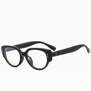 Monturas de gafas estilo ojo de gato M3-9017 para mujer, montura completa, lentes de PC con protección contra la luz azul, anti UV, remaches de puntos, estilo retro. - Product Image 2
