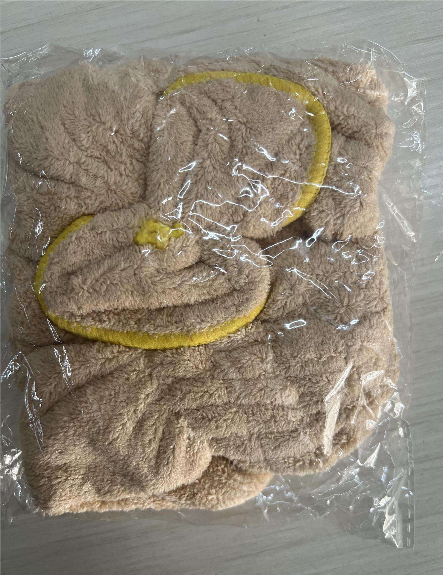 สีน้ำตาล