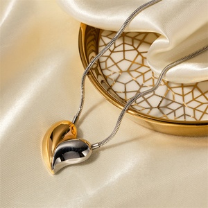 Collar con Colgante de Corazón Grande, Joyería Personalizada, Corazón Grueso y Brillante, Joyería que No se Deslustra - Product Image 3