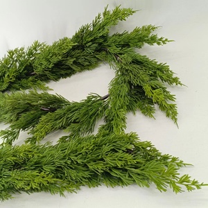 Guirlande de cyprès décorative, design tendance, plante artificielle suspendue - Product Image 2