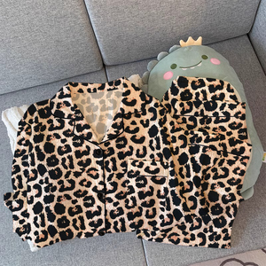 <span class=keywords><strong>Pigiama</strong></span> da Donna con Stampa Leopardata: Nuovo Stile Primavera/Autunno, Set Loungewear a Maniche Lunghe in Tessuto Stropicciato di Alta Qualità - Product Image 4
