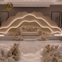 Panneau acrylique PVC multicouche en forme de nuages et de montagnes JINDA Luxury Clouds Mountains Shape, éclairage LED incurvé, toile de fond acrylique pour décoration de mariage