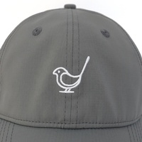 Casquette personnalisable de marque OEM/ODM avec 6 panneaux logo Golf européen Vente en gros Chapeaux gris vierge en polyester, durable, imperméable et léger