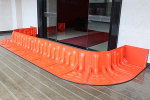 Barrière <span class=keywords><strong>anti</strong></span>-<span class=keywords><strong>inondation</strong></span> portable en plastique, produits <span class=keywords><strong>de</strong></span> sécurité aquatique, protection contre les inondations, barrage <span class=keywords><strong>de</strong></span> circulation, barrière <span class=keywords><strong>de</strong></span> circulation - Product Image 6
