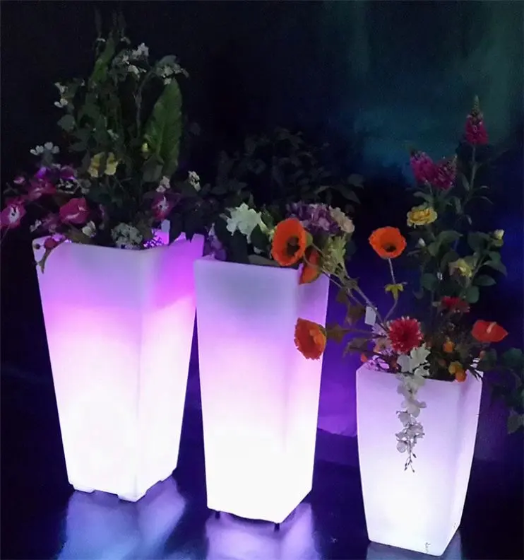 현대 디자인 LED 발광 화분은 상점을 위한 원격 제어 식물 남비에 의해 색깔이 바changed 수 있습니다