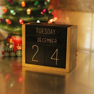 โต๊ะทำงานที่ทำด้วยมือบล็อกไม้ลูกบาศก์ทุกวันจุติปฏิทินตลอด - Product Image 5