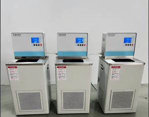 Bain-marie de laboratoire Feitong à circulation d'eau réfrigérée et chauffante, basse et haute température (-5°C à 100°C), avec pompe 8L/min, capacités 6L/10L/15L/20L - Product Image 5