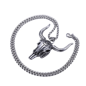 <span class=keywords><strong>Collier</strong></span> moulé en acier inoxydable <span class=keywords><strong>Collier</strong></span> pendentif tête de crâne de <span class=keywords><strong>taureau</strong></span> rétro <span class=keywords><strong>zodiaque</strong></span> pour homme - Product Image 1