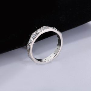 Anillos <span class=keywords><strong>de</strong></span> <span class=keywords><strong>Boda</strong></span> <span class=keywords><strong>de</strong></span> Plata <span class=keywords><strong>de</strong></span> Ley 925 <span class=keywords><strong>de</strong></span> Alta Calidad con Incrustaciones <span class=keywords><strong>de</strong></span> Moissanita en Forma <span class=keywords><strong>de</strong></span> Luna <span class=keywords><strong>para</strong></span> Mujer, Venta al por Mayor <span class=keywords><strong>de</strong></span> Fábrica NORELLE - Product Image 2