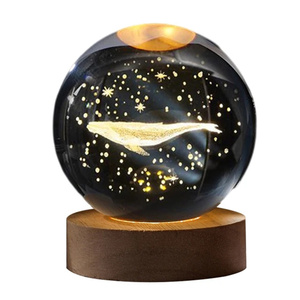 Venta al por mayor bola de cristal luz nocturna Júpiter Sistema Solar planeta Luna nebulosa Saturno 3D Led Base de madera dormitorio lámpara de noche - Product Image 1