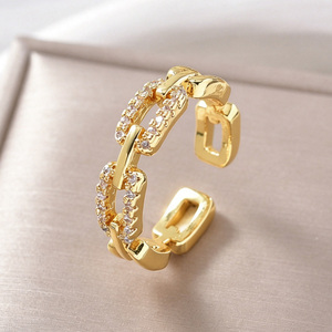 Bague unisexe en cuivre plaqué or 18 carats avec zircon, finition polie brillante texturée géométrique, accessoire de bijouterie personnalisé, vente en gros - Product Image 3