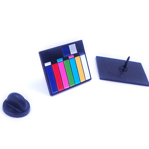 Insigne religieux croix chrétienne personnalisé Épinglettes en émail dur fabricant Épingle en émail dur et doux <span class=keywords><strong>livre</strong></span> arc-en-ciel personnalisé - Product Image 1