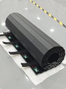 Pantalla LED Transparente de Color Plateado para Montaje en Pared, Instalación Fija en Interiores, Pantalla Full HD - Product Image 1