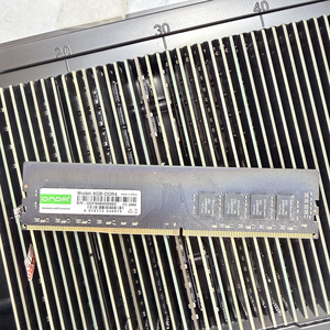 Wholesale Low Price second hand 8GB <b>DDR4</b> Desktop PC4 2400MHz 2RX8 ECC Memory Module <b>Ram</b> - Product Image 2