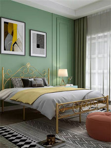 Letto in Ferro con Cornice Dorata Stile Europeo, Elaborato e Raffinato - Product Image 5