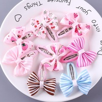 Barrettes à cheveux pour enfants avec nœuds en ruban gros-grain imprimé fraise à rayures, design mignon, accessoires pour filles