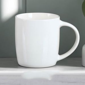 Vente en gros de tasses en porcelaine blanche simples et de grande capacité, et de tasses en céramique de couleur unie - Product Image 3