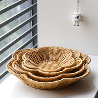 Panier multifonctionnel écologique en polyrotin tressé, style simplicité moderne, avec bord festonné, idéal pour le pain et les fruits, qualité alimentaire