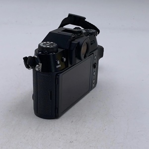 กล้องมิเรอร์เลส <span class=keywords><strong>Fujifilm</strong></span> <span class=keywords><strong>X</strong></span>-T50 มือสองคุณภาพสูง ความละเอียด 40.2MP APS-C ดีไซน์ย้อนยุคสุดพรีเมียม - Product Image 3