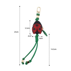 Llavero de cuero PU con diseño de insectos de dibujos animados coloridos, bonito abeja, mariquita, mariposa, caracol, mini monedero, colgante para coche - Product Image 5
