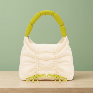 Sac fourre-tout en tissu froissé de qualité supérieure pour femmes Celeva avec fermeture à glissière, logo Hody brodé - Toutes saisons, multi-usages - Product Image 3