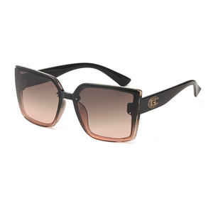Gafas de Sol de Moda para Mujer, Montura Grande, Montura Negra, Lentes de PC con Protección UV400, Color Verde Polvo C4, Origen Taizhou - Product Image 4