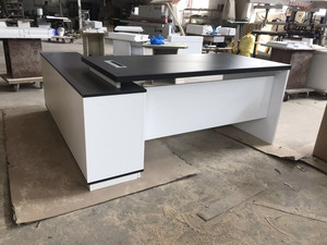 Ensemble <span class=keywords><strong>de</strong></span> meubles <span class=keywords><strong>de</strong></span> <span class=keywords><strong>direction</strong></span> <span class=keywords><strong>de</strong></span> haute qualité chaise et bureau secrétaire bureau bureau moderne en forme <span class=keywords><strong>de</strong></span> L patron table d'ordinateur - Product Image 4
