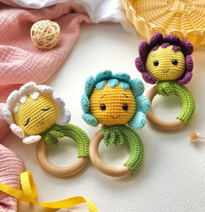 Đáng Yêu Handmade Crochet Hoa Trẻ Em Rattles Biểu Tượng Tùy Chỉnh Sữa Bông Chất Liệu Đồ Chơi Hoa Trẻ Em Đồ Chơi - Product Image 1
