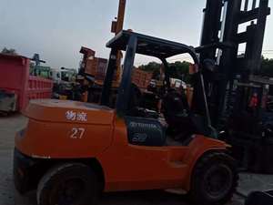 Carretilla elevadora usada <span class=keywords><strong>toyota</strong></span>, 5 toneladas, FD50, fd30, fd35, en patio de Shanghai, precio barato
