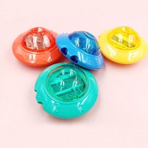 Lot de papeterie mini UFO de dessin animé en gros – Taille standard, créatif pour enfants, taille-crayon à double trou, modèle non électrique - Product Image 4