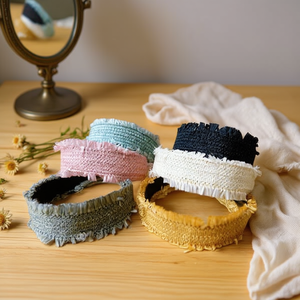 Diadema de lino tejido con borde de flecos para mujer, accesorio informal hecho a mano. - Product Image 3