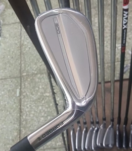 Nuovo Set Ferri da Golf T200 Style 2025 Forgiati Cavity Back High MOI Progressive CG 4-PW con Asta in Acciaio/Grafite Flessibilità R/S - Vendita all'ingrosso - Product Image 2