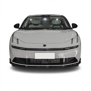 Lynk & Co 10 EM-P 2025 Berlina Media-Grande, Autonomia PHEV WLTC 100-192km, Potenza 390kW, Auto Familiare Premium 4 Porte 5 Posti - Product Image 1