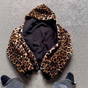 Hersteller von individuellen, schweren, dicken Fleece-Wende-Hoodies für Herren mit doppellagigem Reißverschluss, Fell und überschnittenen Schultern für den Winter, auch als Blanko-Fell-<span class=keywords><strong>Hoodie</strong></span> erhältlich - Product Image 4