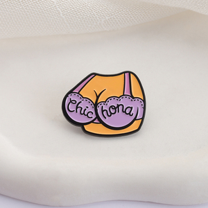Broche en alliage Hona, motif poitrine généreuse, avec citation humoristique et chic, accessoire de bijouterie, cadeau pour amis - Product Image 3