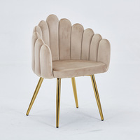 Chaise de salle à manger en velours au design moderne avec pieds en métal, durable et écologique pour l'ameublement de la maison