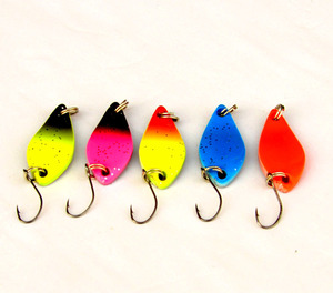 Vente en gros de leurres de pêche en métal SP214 3 cm 2,6 g, spinner baits, cuillères, avec hameçon simple pour la pêche en mer, en bateau et en pêche à la mouche - Product Image 2