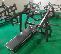 Équipement de musculation commerciale pour la poitrine, banc de musculation horizontal isolaire à charge par plaques