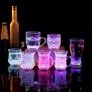 Hstyle New Party Supplies <span class=keywords><strong>Coca</strong></span> Flashing Lotus Beer Mug Flashing Drinking Cup Cambio <span class=keywords><strong>de</strong></span> color Beer Whisky Glass Cup para Barware - Product Image 5