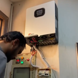 Controlador de carga solar todo en uno de 48V al por mayor inversor híbrido onda sinusoidal pura MPPT para sistema solar fuera de la red monofásico - Product Image 2