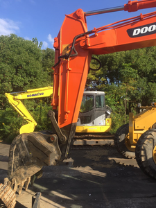 Excavatrice multifonctionnelle sur chenilles originale de la Corée DOOSAN DH150-7 Hyundai à haut rendement en bon état d'occasion en vente - Product Image 5