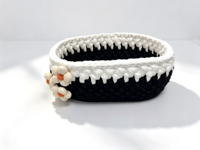 Panier de rangement en corde tressée à la main avec fleur décorative, noir et blanc, panier de rangement bicolore pour la salle de bain, pour serviettes et articles de toilette