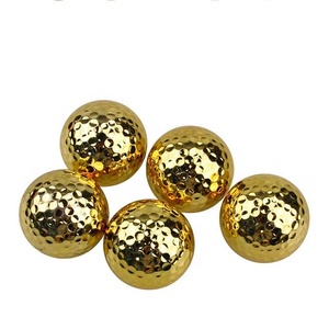 Balles <span class=keywords><strong>de</strong></span> <span class=keywords><strong>golf</strong></span> plaquées or <span class=keywords><strong>de</strong></span> haute qualité, deux pièces, à fort taux <span class=keywords><strong>de</strong></span> rebond, idéales comme cadeau, avec un taux <span class=keywords><strong>de</strong></span> résilience élevé - Product Image 5