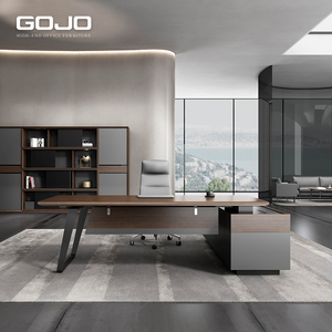 Ensemble de bureau en bois de chêne élégant et luxueux Boss avec des caractéristiques ergonomiques, table de bureau élégante avec tiroirs pour immeuble de bureaux - Product Image 1