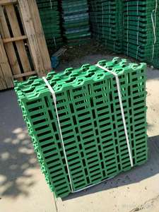 Plancher en plastique économique et durable, épaissi, à lattes pour moutons/chèvres, pour élevage de chèvres, 60*60 cm avec poutre en fibre de verre - Product Image 2